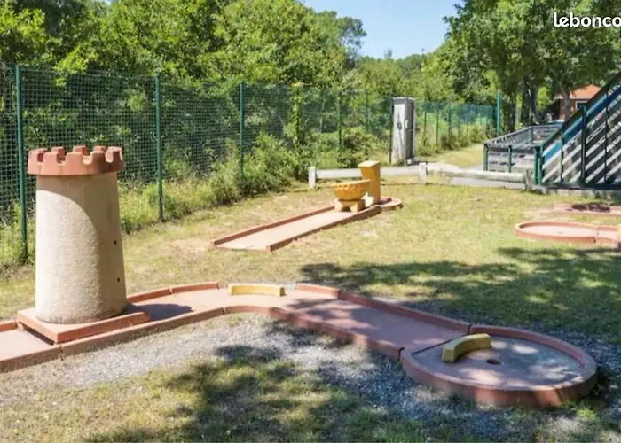 Mobilhome Sauvage Kemping *